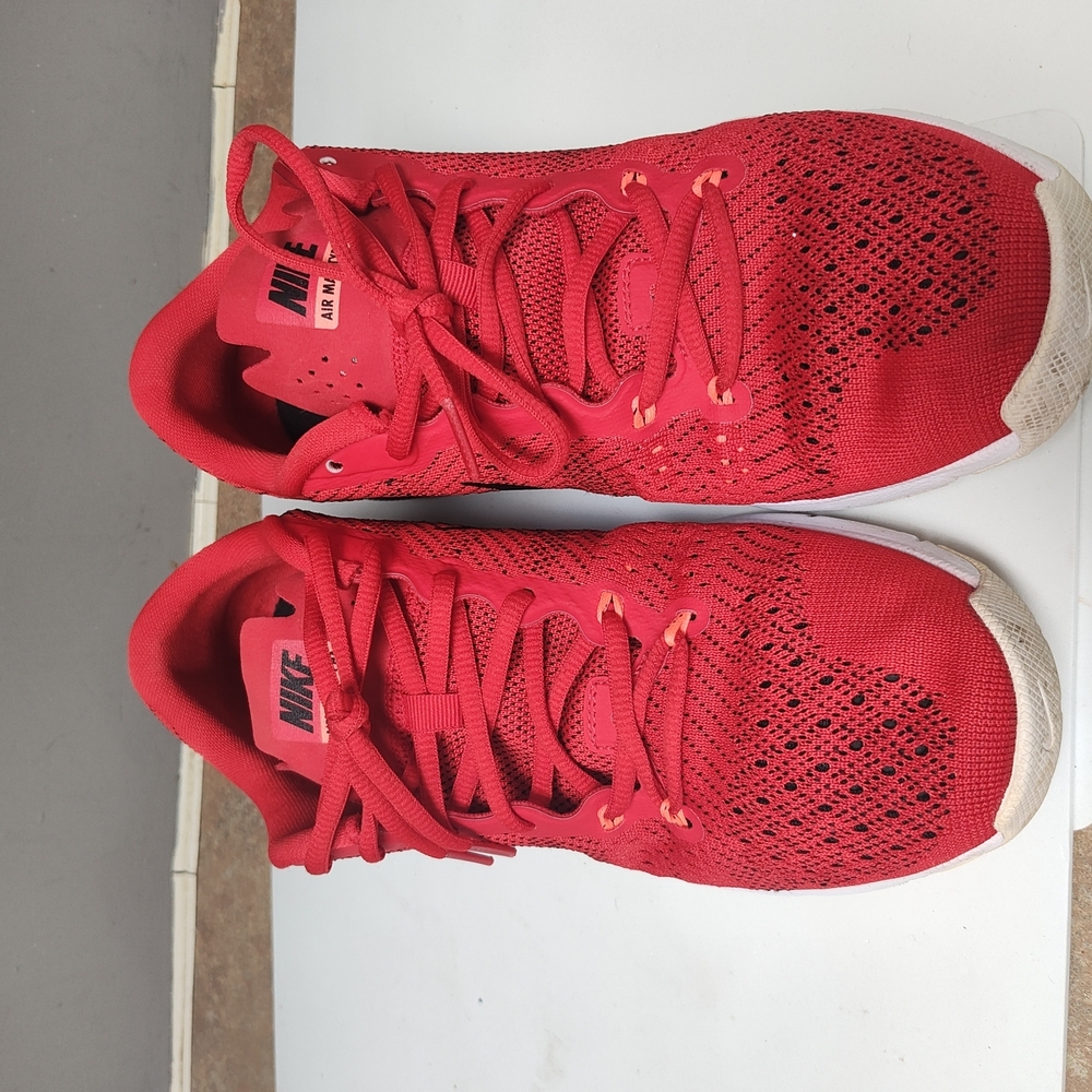 Nike Men's Red Athletic Shoes